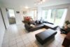 Wohn-Essbereich - Mit eigenem Garten!  Moderne 3-Zimmer-Gartenwohnung mit Einbauküche