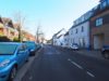 Straßenansicht - Wohnungsqualität für Familien! Sehr großzügiges Reiheneckhaus auf der Dorfstraße