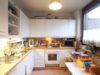 5 - Hervorragende Lage! Renovierungsbedürftige 2 Zimmer-Wohnung mit gr. Dachterrasse und Balkon