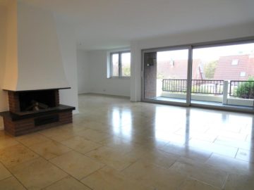 Großzügiges Wohnen in Lörick! 4-Zimmer-Maisonette-Wohnung mit Kamin, 40547 Düsseldorf, Etagenwohnung zur Miete