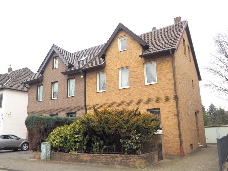 Hervorragende Lage Poststrasse Dhh Dreifamilienhaus Fur