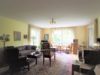 1 Wohnzimmer - Im modernen Stadtvillenwohnpark! Hochwertige 2-Zimmer-Wohnung mit 2 Loggien