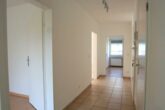 Helle 3-Zimmer-Wohnung mit großem Balkon in ruhiger Lage von Meerbusch-Büderich - Flur